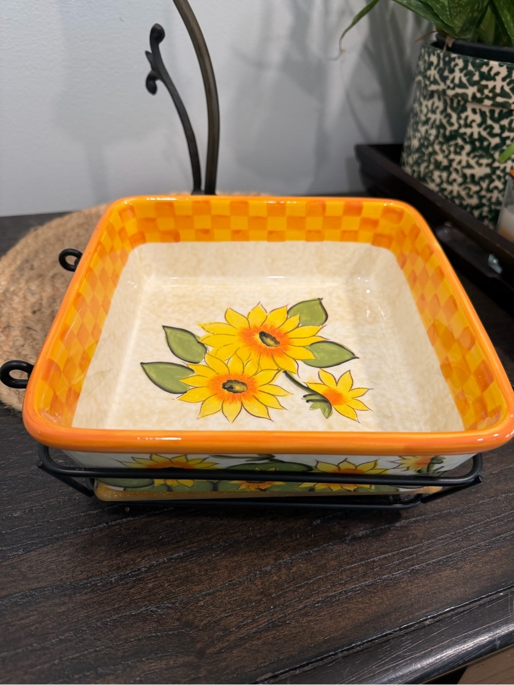 Temp-Tations White Ceramic Serveware Country Sunflower with trivet & holder